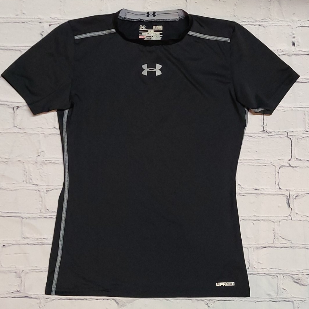 UA Boys 🔥 UPF50+ Heat Gear TShirt SZ L